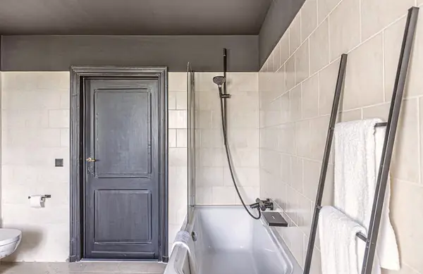 Chambre 10, Salle de bain