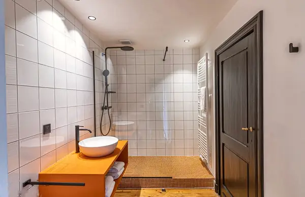 Chambre 12, Salle de bain