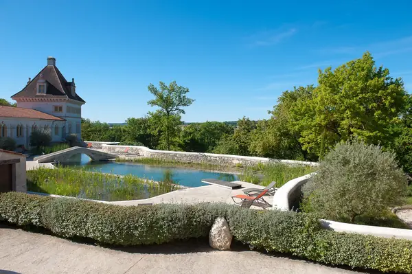 Bassin et jardins